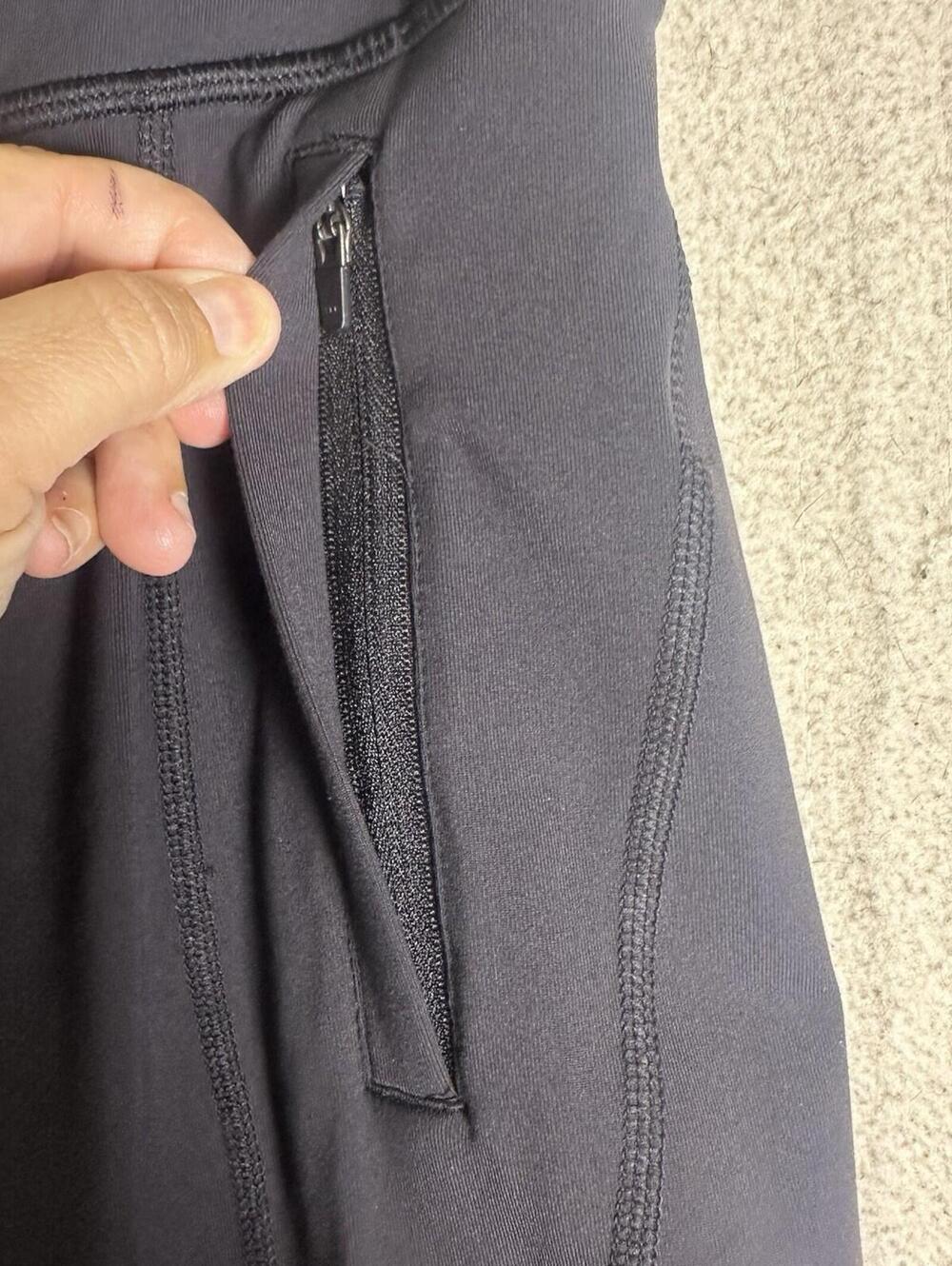 Duluth Trading Cargo Capri leggings Women's dark Grey Hike Camp Outdoors Lrg - Picture 3 of 14